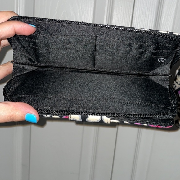 Vera Bradley Crossbody Set - Picture 9 of 10